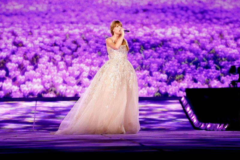 Taylor Swift — June 30 -  Cincinnati, Ohio — photo 102