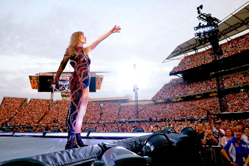 Taylor Swift — June 30 -  Cincinnati, Ohio — photo 104