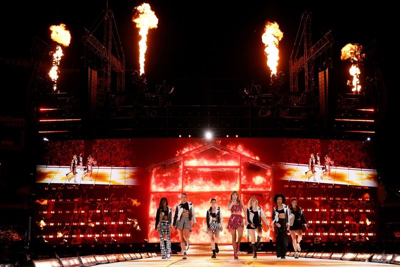 Taylor Swift — June 30 -  Cincinnati, Ohio — photo 115