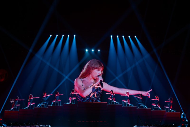 Taylor Swift — June 9 - Detroit, Michigan — photo 24