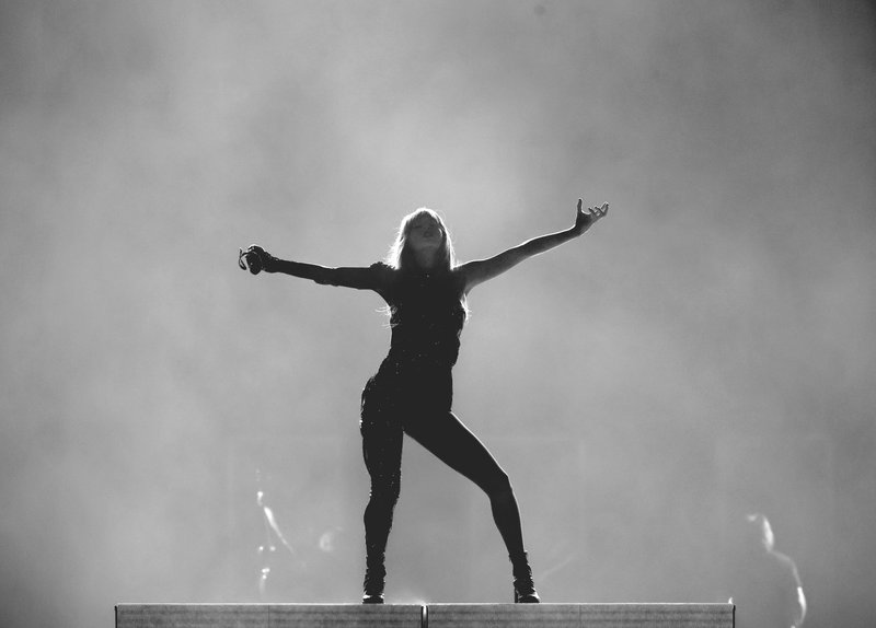 Taylor Swift — March 17 - Glendale, Arizona — photo 35