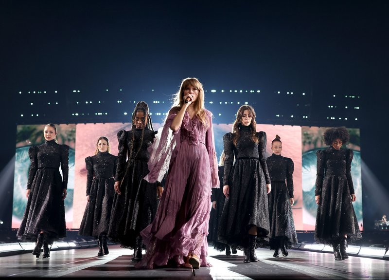 Taylor Swift — March 17 - Glendale, Arizona — photo 67