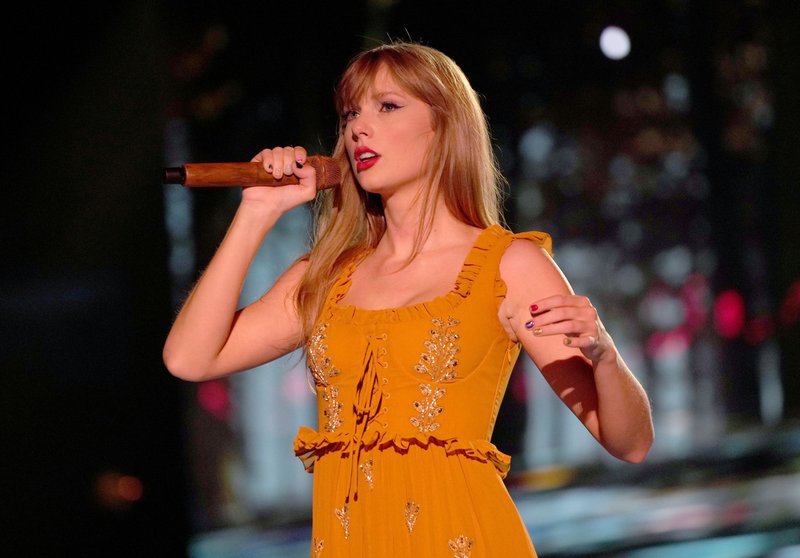 Taylor Swift — March 17 - Glendale, Arizona — photo 111