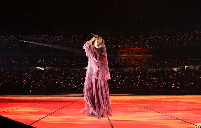 Taylor Swift — March 17 - Glendale, Arizona — photo 130