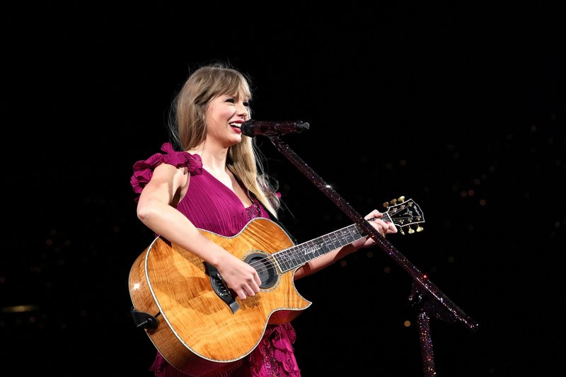 Taylor Swift — March 17 - Glendale, Arizona — photo 153