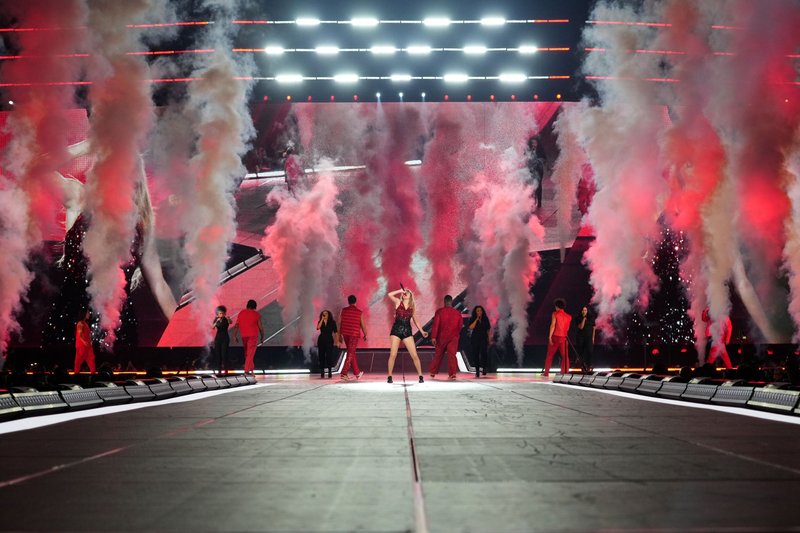 Taylor Swift — March 17 - Glendale, Arizona — photo 157