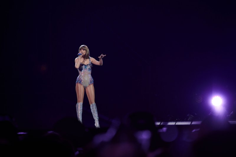 Taylor Swift — March 17 - Glendale, Arizona — photo 235