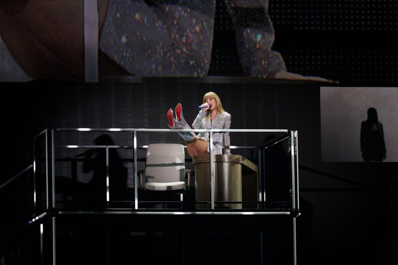 Taylor Swift — March 17 - Glendale, Arizona — photo 247