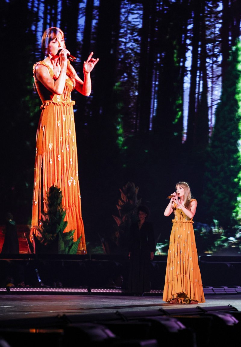 Taylor Swift — March 24 - Las Vegas, Nevada — photo 15