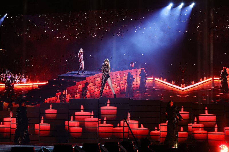 Taylor Swift — March 24 - Las Vegas, Nevada — photo 51