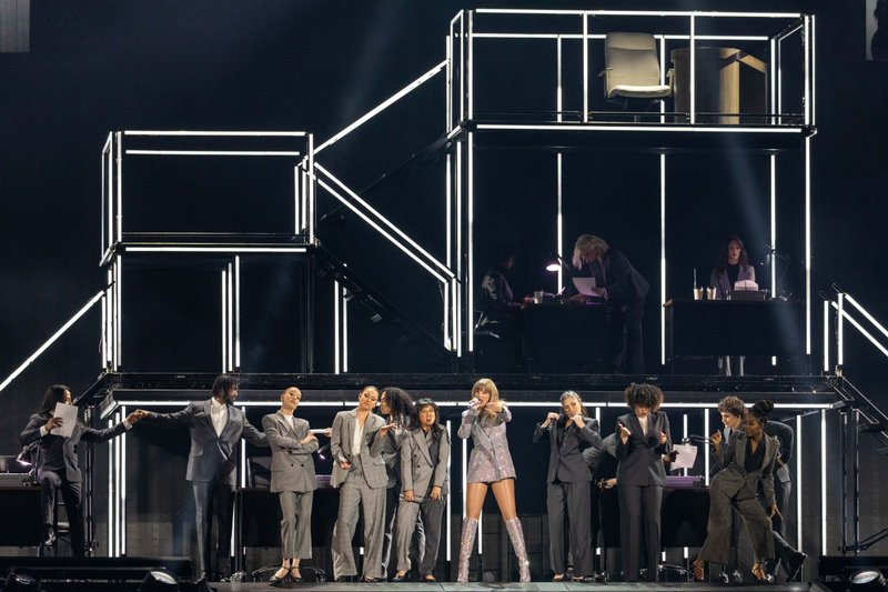 Taylor Swift — March 24 - Las Vegas, Nevada — photo 100