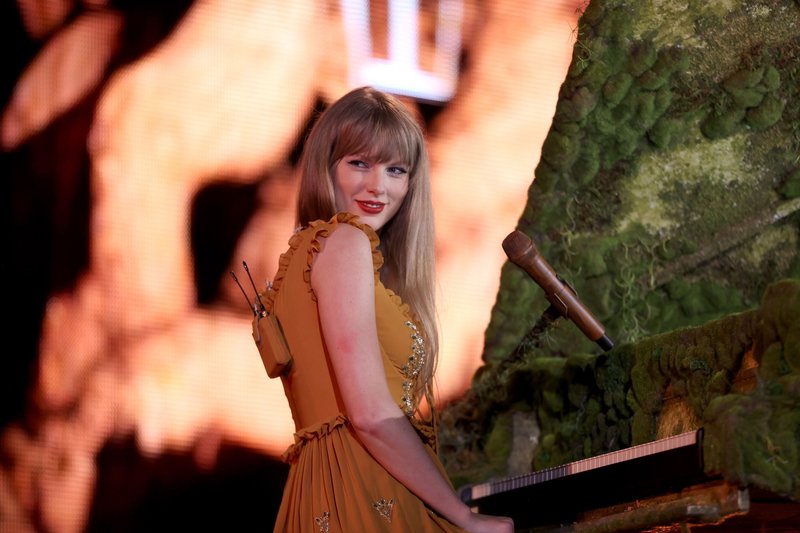 Taylor Swift — March 31 - Arlington, Texas — photo 5