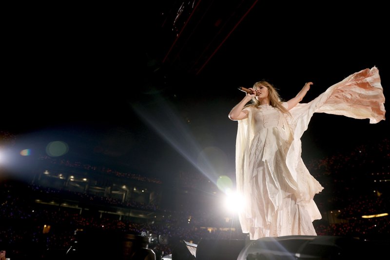 Taylor Swift — March 31 - Arlington, Texas — photo 8