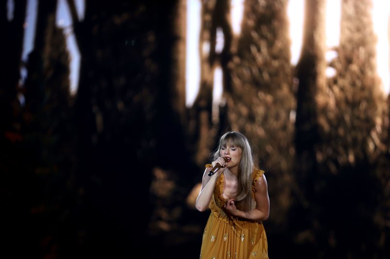 Taylor Swift — March 31 - Arlington, Texas — photo 22