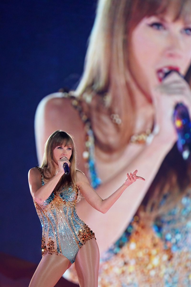 Taylor Swift — March 31 - Arlington, Texas — photo 43