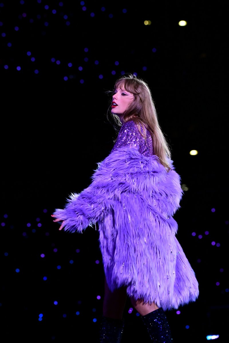 Taylor Swift — May 12 -  Philadelphia, Pennsylvania — photo 3