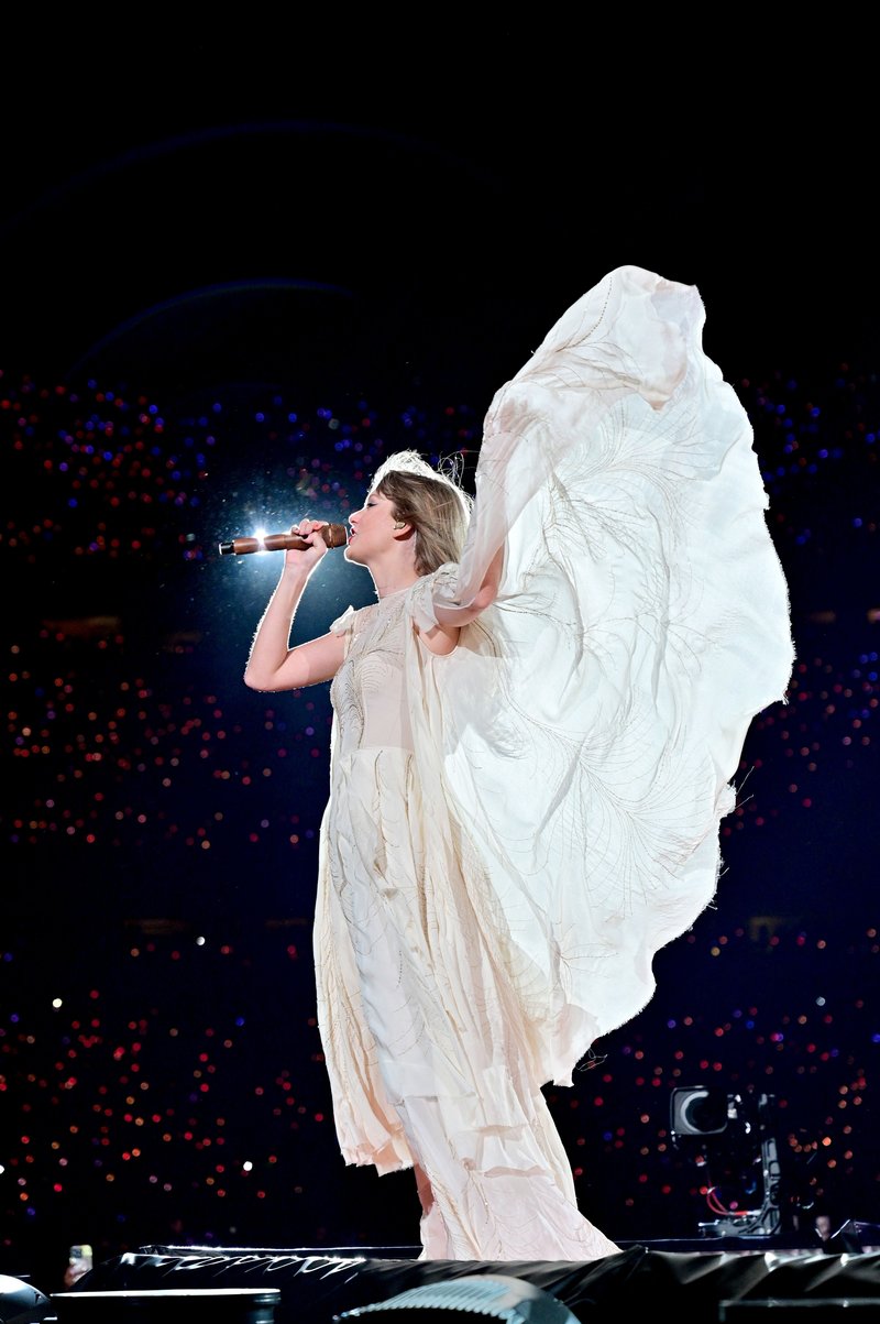 Taylor Swift — May 12 -  Philadelphia, Pennsylvania — photo 9