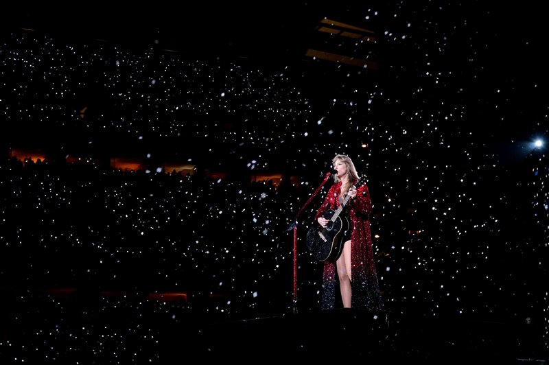 Taylor Swift — May 12 -  Philadelphia, Pennsylvania — photo 11