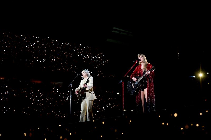 Taylor Swift — May 12 -  Philadelphia, Pennsylvania — photo 14