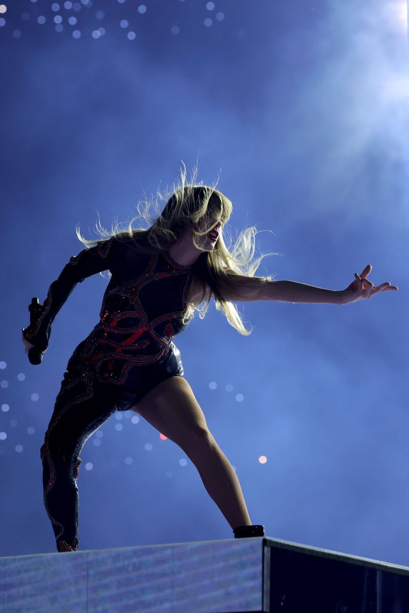 Taylor Swift — May 26 -  East Rutherford, New Jersey — photo 34