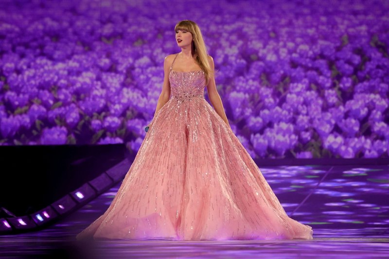 Taylor Swift — May 27 -  East Rutherford, New Jersey — photo 7