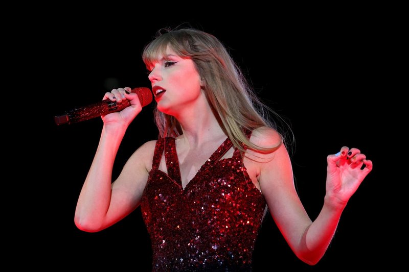 Taylor Swift — May 27 -  East Rutherford, New Jersey — photo 13