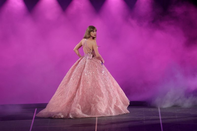 Taylor Swift — May 27 -  East Rutherford, New Jersey — photo 14