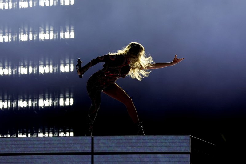 Taylor Swift — May 27 -  East Rutherford, New Jersey — photo 18