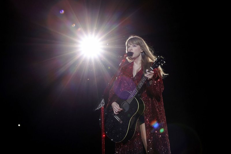 Taylor Swift — May 27 -  East Rutherford, New Jersey — photo 26