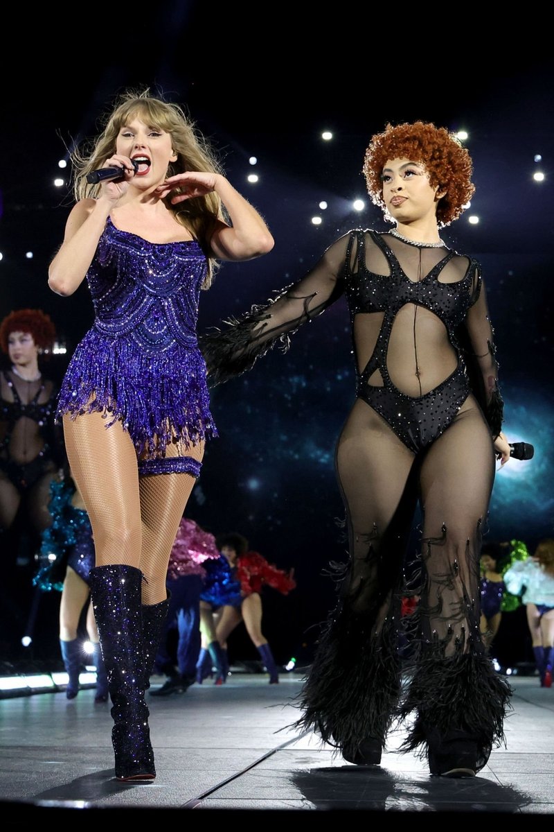 Taylor Swift — May 27 -  East Rutherford, New Jersey — photo 35