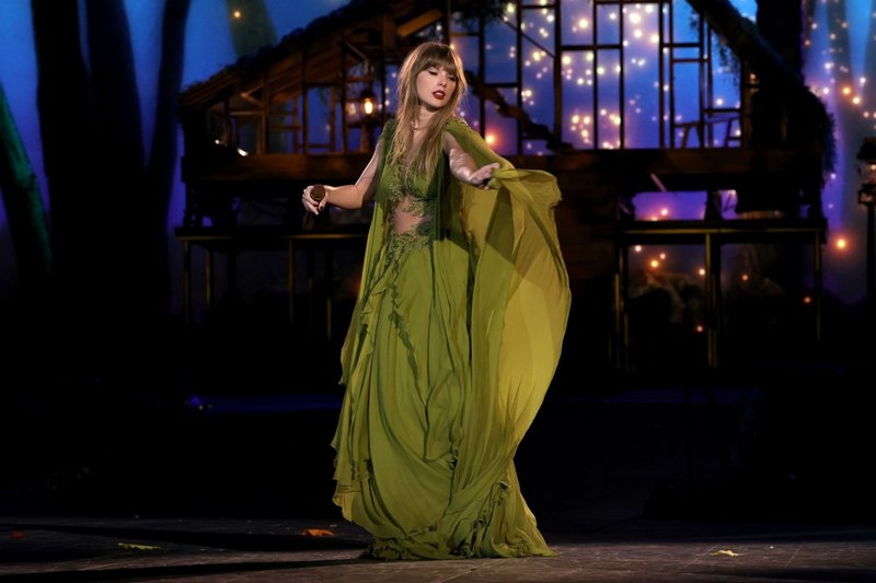 Taylor Swift — May 27 -  East Rutherford, New Jersey — photo 47