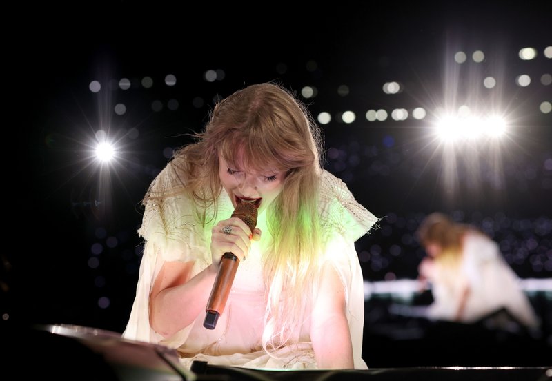 Taylor Swift — May 5 - Nashville, Tennessee — photo 25
