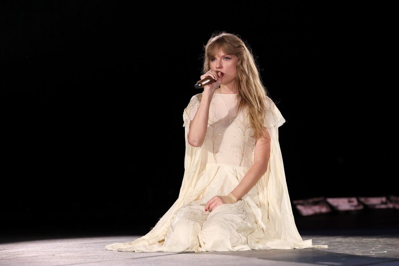 Taylor Swift — May 5 - Nashville, Tennessee — photo 34