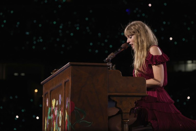 Taylor Swift — May 5 - Nashville, Tennessee — photo 66