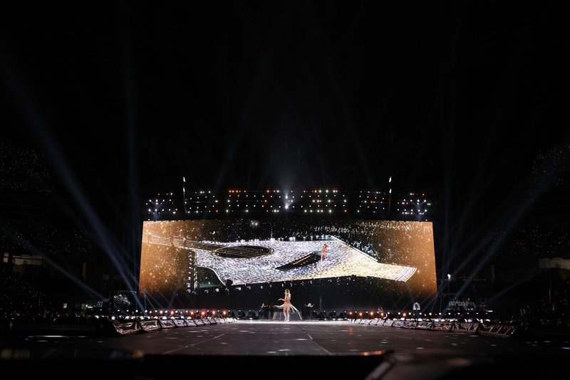 Taylor Swift — May 6 - Nashville, Tennessee — photo 2