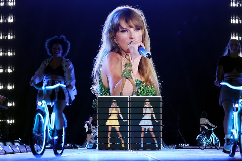 Taylor Swift — May 6 - Nashville, Tennessee — photo 38