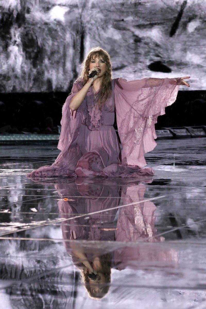 Taylor Swift — May 7 - Nashville, Tennessee — photo 3