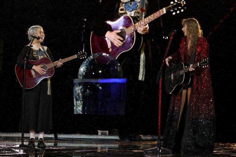 Taylor Swift — May 7 - Nashville, Tennessee — photo 7