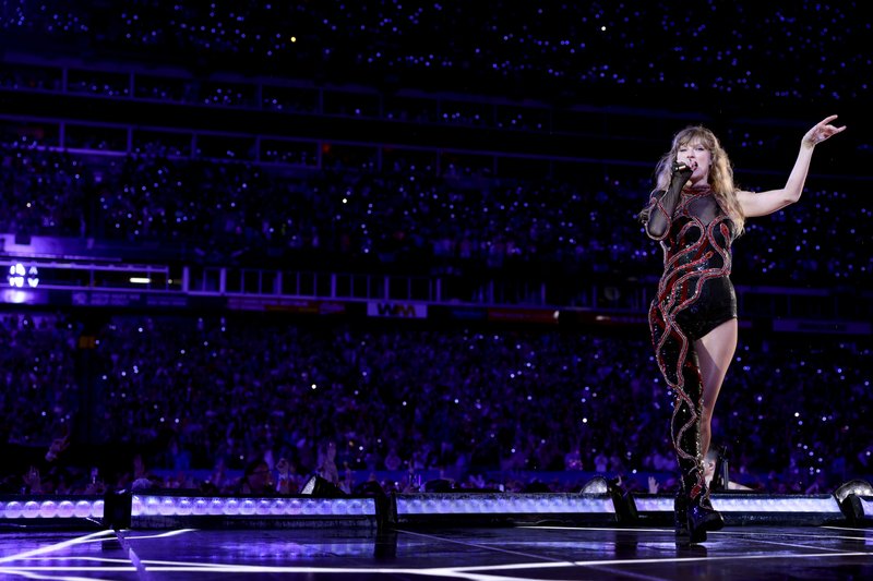 Taylor Swift — May 7 - Nashville, Tennessee — photo 18