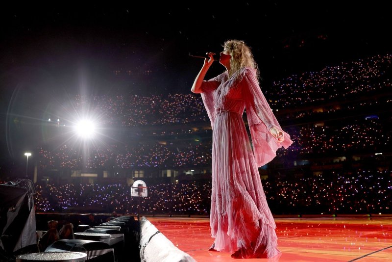 Taylor Swift — May 7 - Nashville, Tennessee — photo 26