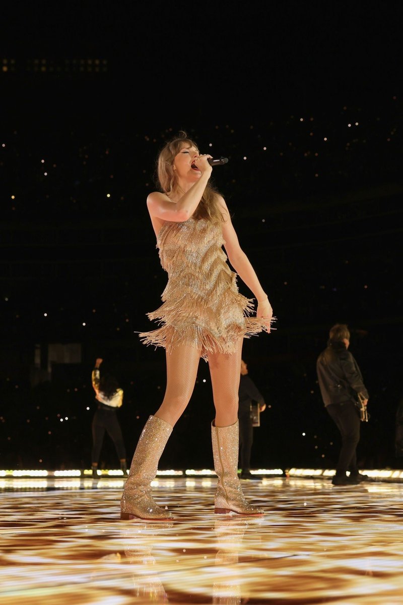 Taylor Swift — May 7 - Nashville, Tennessee — photo 32