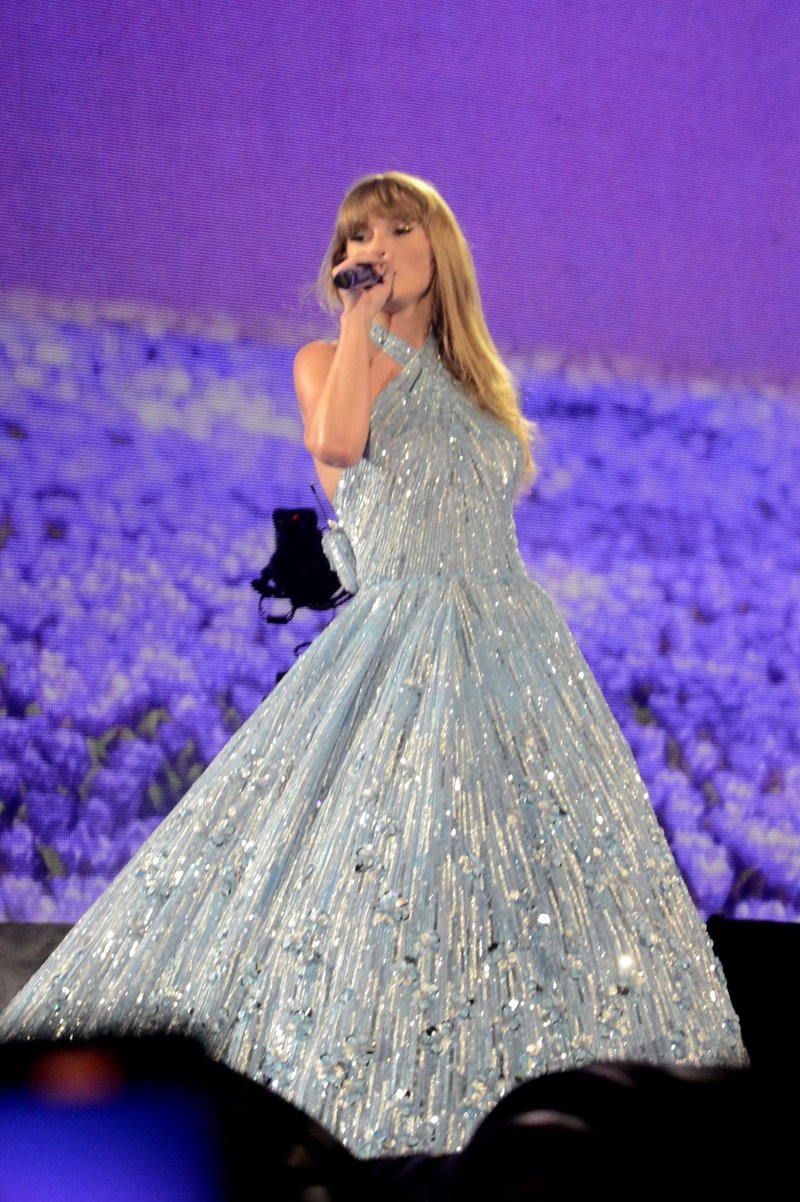 Taylor Swift — November 17 - Rio de Janeiro, Brazil — photo 39