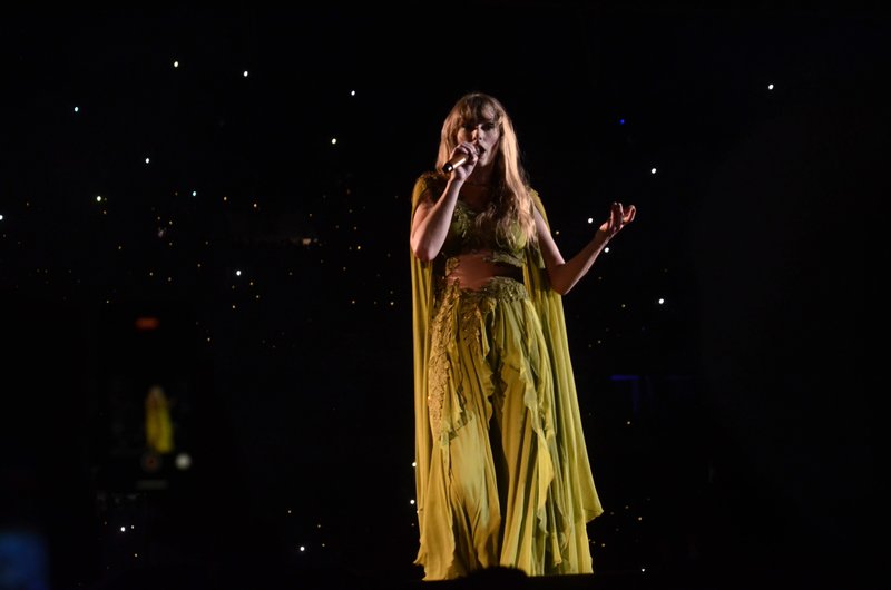 Taylor Swift — November 17 - Rio de Janeiro, Brazil — photo 51