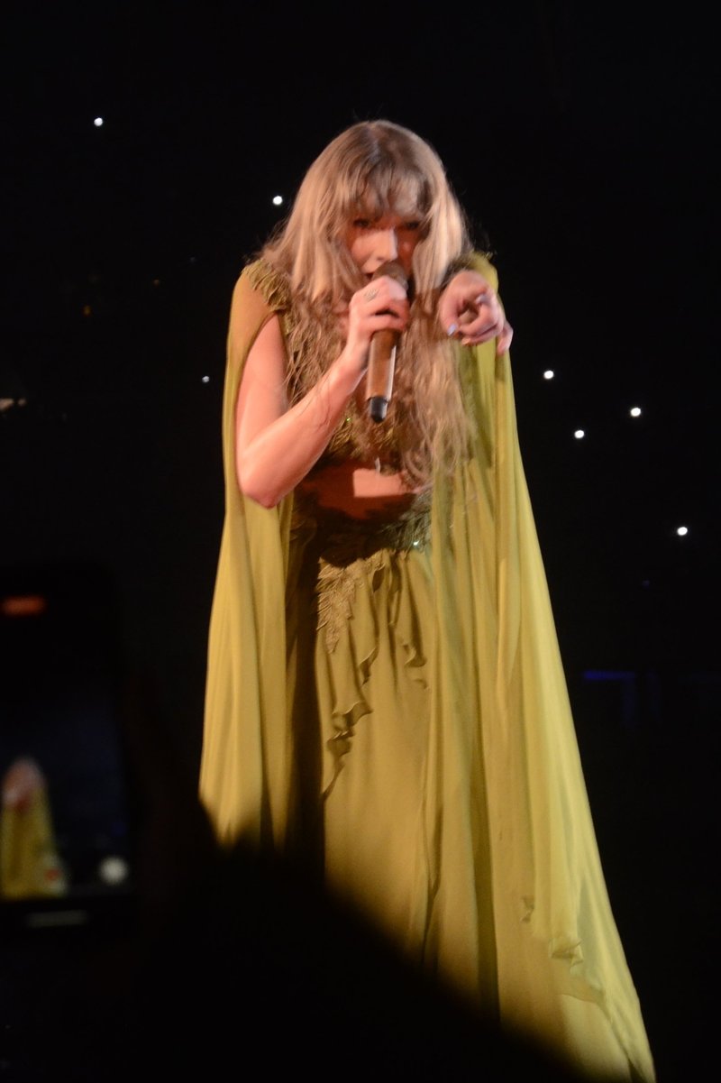 Taylor Swift — November 17 - Rio de Janeiro, Brazil — photo 52
