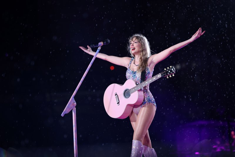 Taylor Swift — November 19 - Rio de Janeiro, Brazil — photo 3