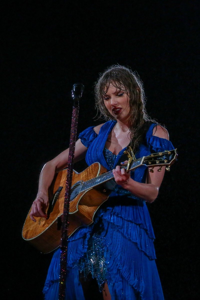Taylor Swift — November 19 - Rio de Janeiro, Brazil — photo 34