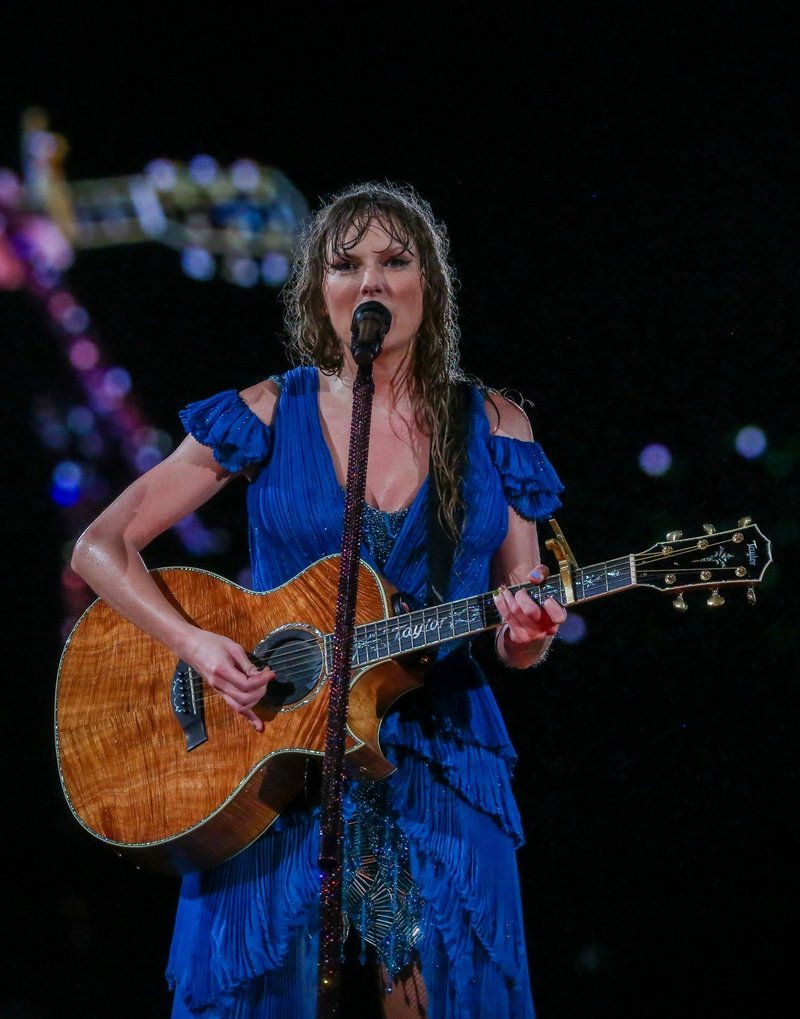 Taylor Swift — November 19 - Rio de Janeiro, Brazil — photo 69