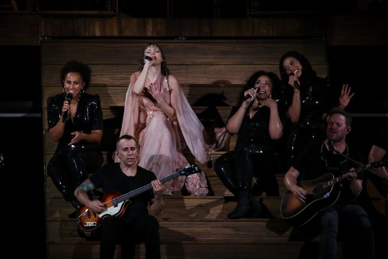 Taylor Swift — November 19 - Rio de Janeiro, Brazil — photo 100