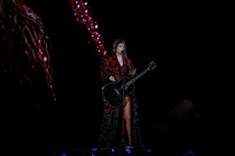 Taylor Swift — November 19 - Rio de Janeiro, Brazil — photo 103