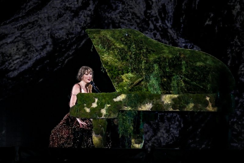 Taylor Swift — November 19 - Rio de Janeiro, Brazil — photo 111